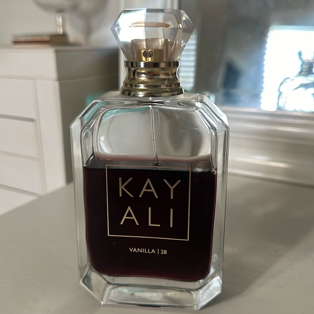 Kayali vanilla 28